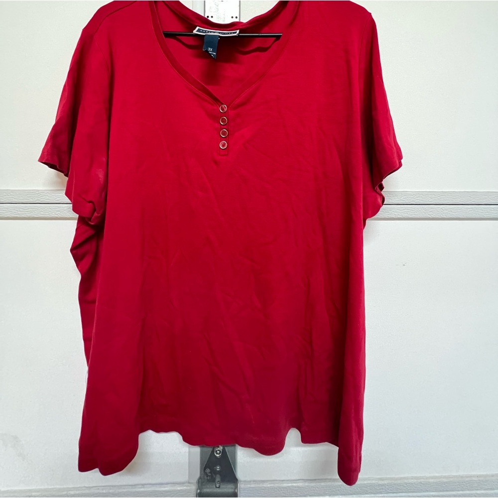Women’s 3X top